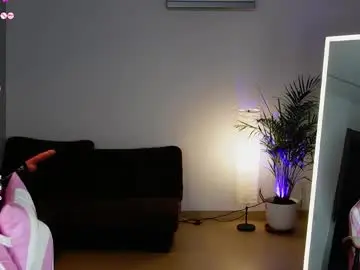 Chaturbate Live Sex Cam of crystal_blond