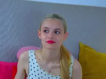 Chaturbate Best live sex cam show of lealamour