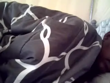 Chaturbate Live Sex Cam of bigclit030