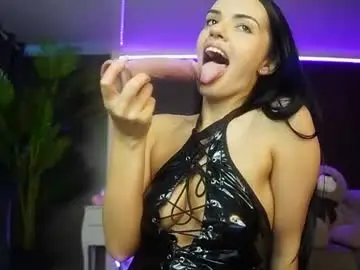 Chaturbate Free Live Porn of carolinapetra