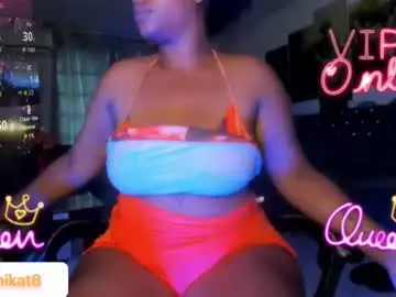 Chaturbate Adult Webcams of pielcanela12