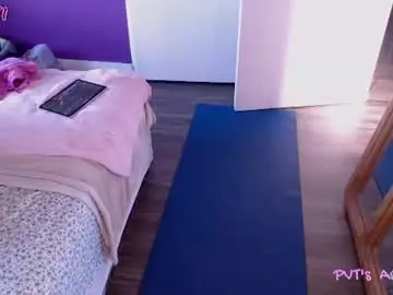 Chaturbate Best live sex cam show of sweetkiitty3