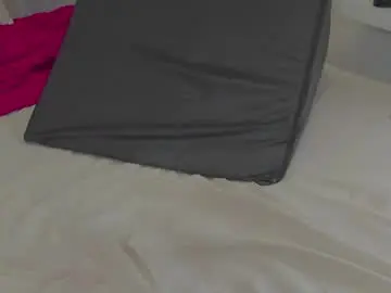 vanessaa_squirt from chaturbate