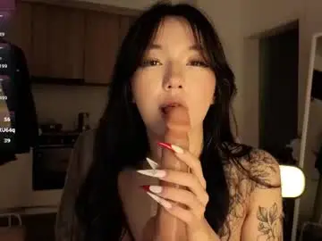 Chaturbate Live Sex Cam of lin_kun