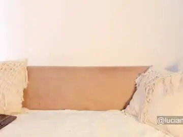 Chaturbate Live Sex Cam of lucianam_13