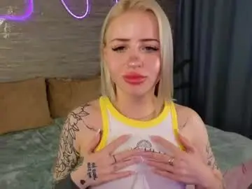Chaturbate Live Sex Cam of i_am_tiffany