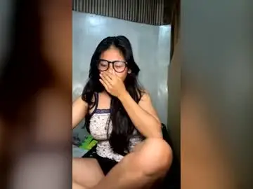 Chaturbate Live Porn of sweet_kwenie