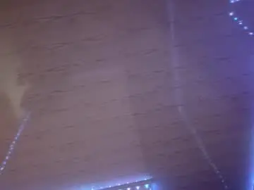 Chaturbate Live Sex Cam of ambervelvetx
