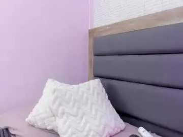 Chaturbate Free Live Porn of melanigreen1