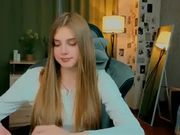 yourbeautyarya from chaturbate