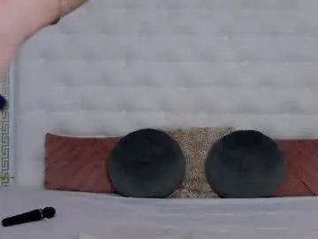 Chaturbate Live Sex Cam of _lenapaul_