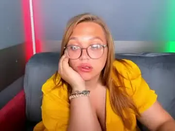 dolsysharm from chaturbate