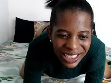 Chaturbate Live Sex Cam of sexycurybeautyxoxo1