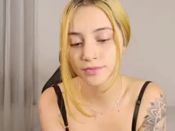 Chaturbate Free Live Porn of anniemora_