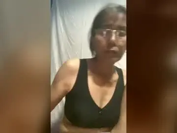 Chaturbate Live Sex Cam of squirt0120