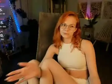 lisaaris from chaturbate