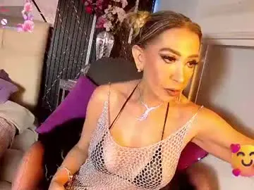 Chaturbate Best live sex cam show of evelynagrey