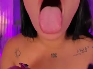Chaturbate Live Sex Cam of lissabrownt_