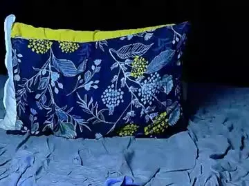 naturaltitss_ from chaturbate