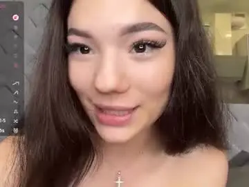 Chaturbate Live Sex Cam of linhtadt