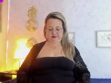 Chaturbate Live Sex of martinacurvy_