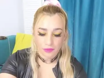 Chaturbate Sex Chat of julyaparker69