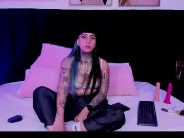 Chaturbate Free Porn Cam of izzy_moon7