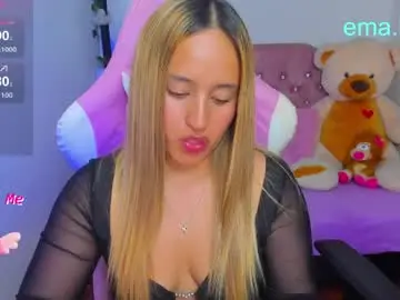 Chaturbate Best live sex cam show of ema_tayy