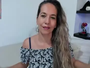 Chaturbate Best live sex cam show of laurafarrely