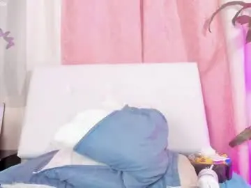 Chaturbate Live Sex Cam of daye_sky