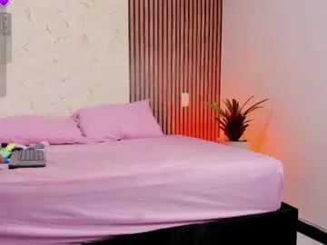 Chaturbate Live Sex Cam of chloemonet_