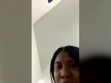 eddrisalove from chaturbate