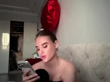 Chaturbate Live Sex Cam of julienneginther