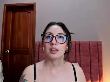 Chaturbate Free Porn Cam of emilyywatson