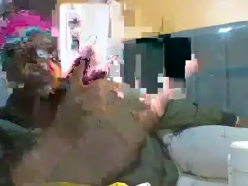 Chaturbate Live Sex Cam of ladyblossoms19
