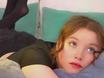 Chaturbate Live Sex Cam of keiraace