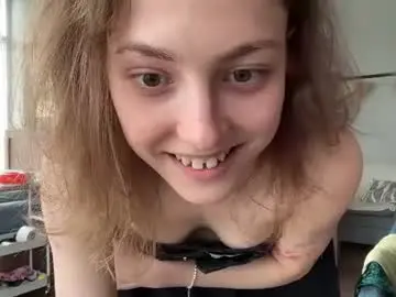 Chaturbate Live Sex Cam of holydori