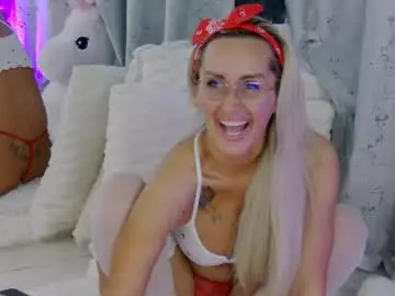 Chaturbate Best live sex cam show of isabelleethan