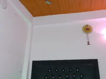Chaturbate Live Sex Cam of tamy_sexygirl