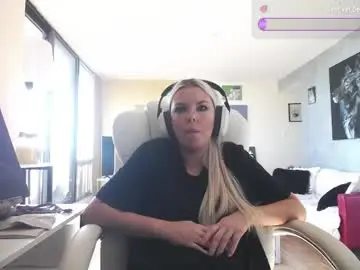 tinykylie from chaturbate