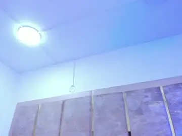 Chaturbate Free Live Porn of naomiwhitee