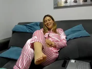 Chaturbate Best live sex cam show of pamelaquenn_2