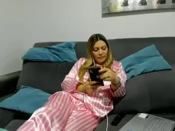 Chaturbate Best Webcam of pamelaquenn_2