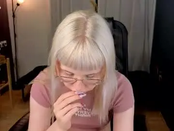 Chaturbate Live Sex Cam of call_me_heaven