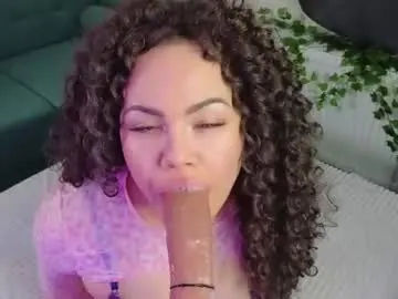 Chaturbate Live Sex Cam of thunder_suck