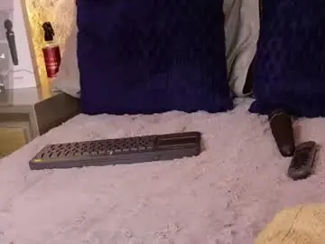 Chaturbate Live Sex Cam of bella_mush