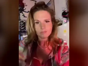 Chaturbate Live Sex Cam of sinderleeisagoodgirl