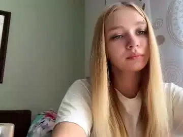 Chaturbate Live Sex Cam of cherryleija