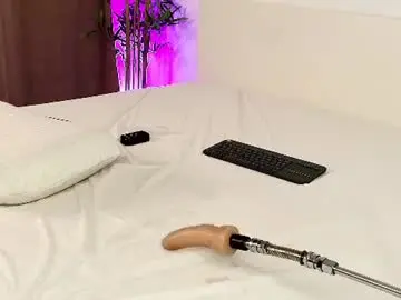Chaturbate Live Sex Cam of raquel_lust