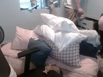 Chaturbate Live Sex Cam of meowzers777